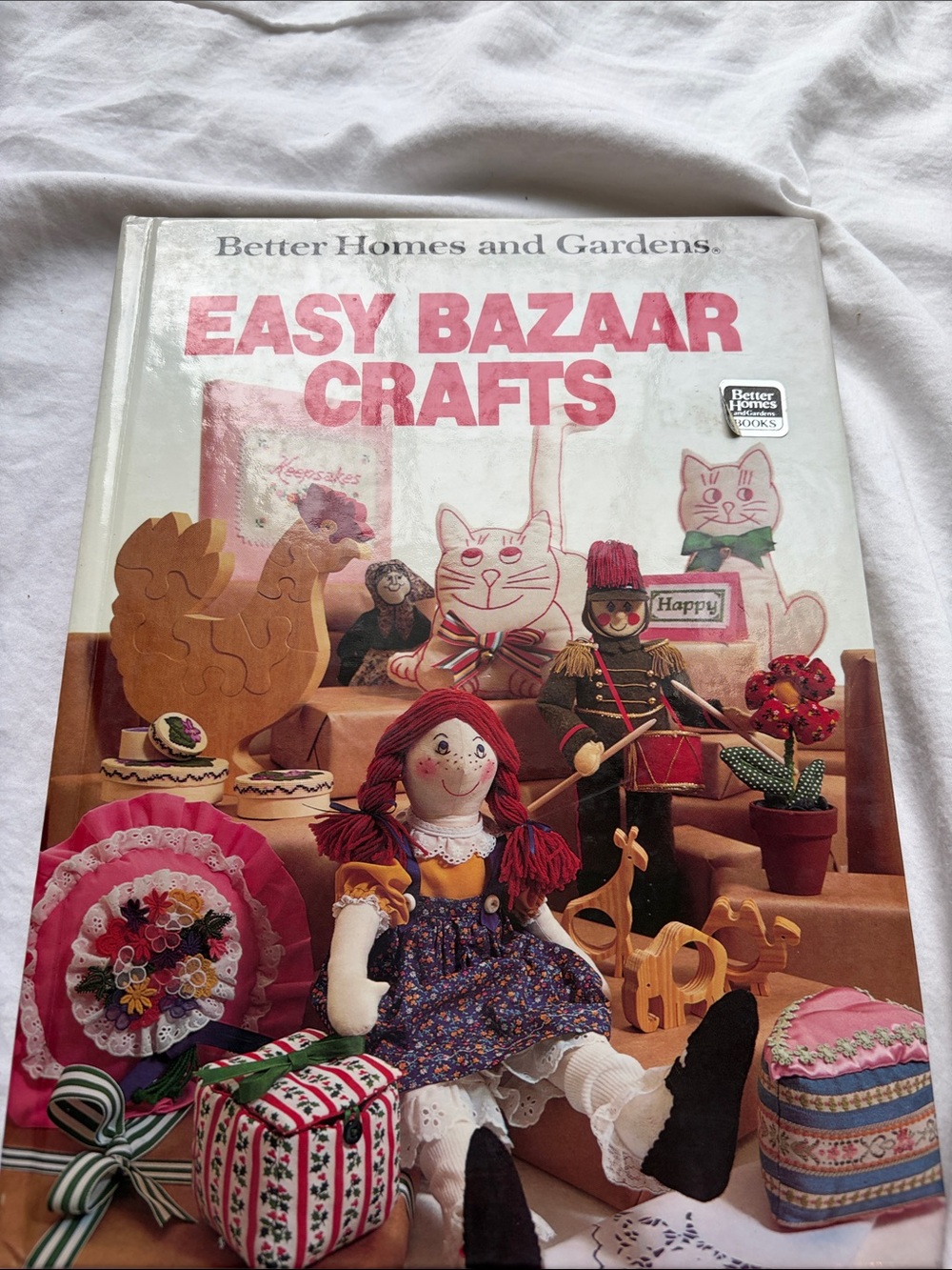 Better Homes And Gardens Easy Bazaar Crafts - Pink and Brown Cover